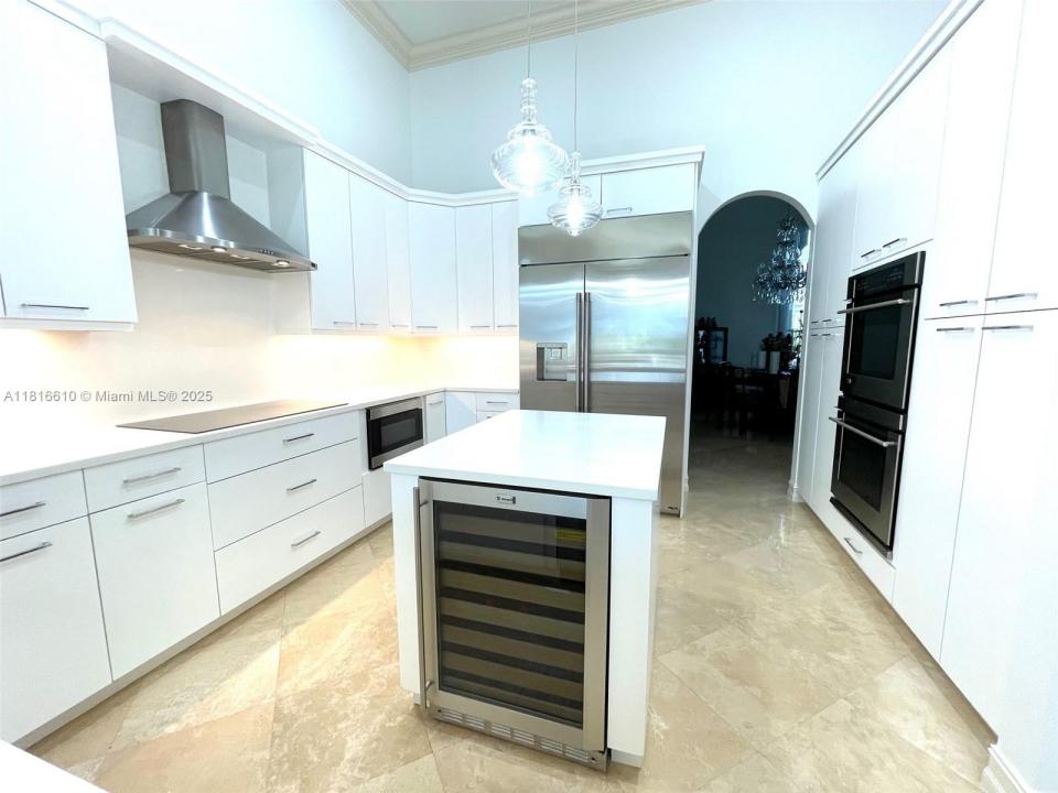 690 Baldwin Palm Ave, Plantation, Florida 33324