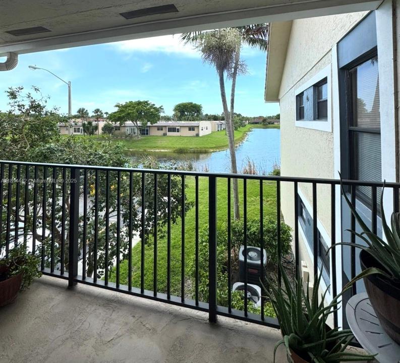 1484 Lake Crystal Dr E, West Palm Beach, Florida 33411