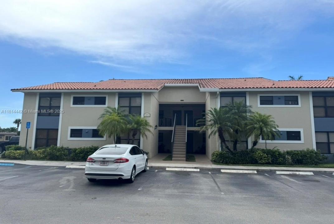 1484 Lake Crystal Dr E, West Palm Beach, Florida 33411
