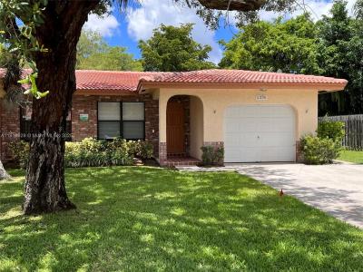 1376 NW 93rd Ter 1376, Coral Springs, Florida 33071, USA