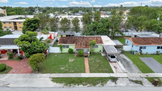 1150 W 69th Pl, Hialeah, Florida 33014, USA