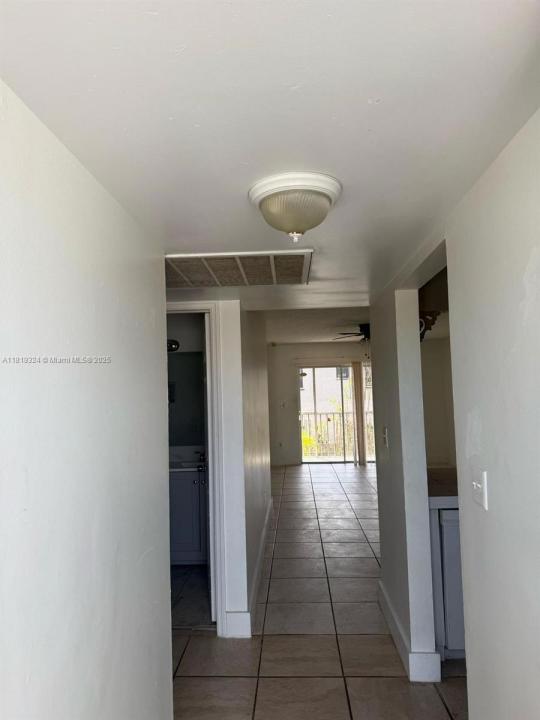438 NE 210th Cir Ter 202-4B, Miami, Floride 33179, États-Unis