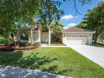 643 Lake Blvd, Weston, Florida 33326, USA