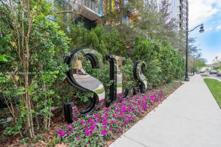 1300 S Miami Ave 2305, Miami, Florida 33130, USA