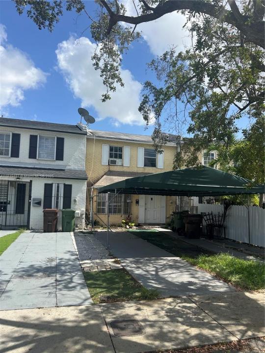 1680 W 72nd St, Hialeah, Florida 33014
