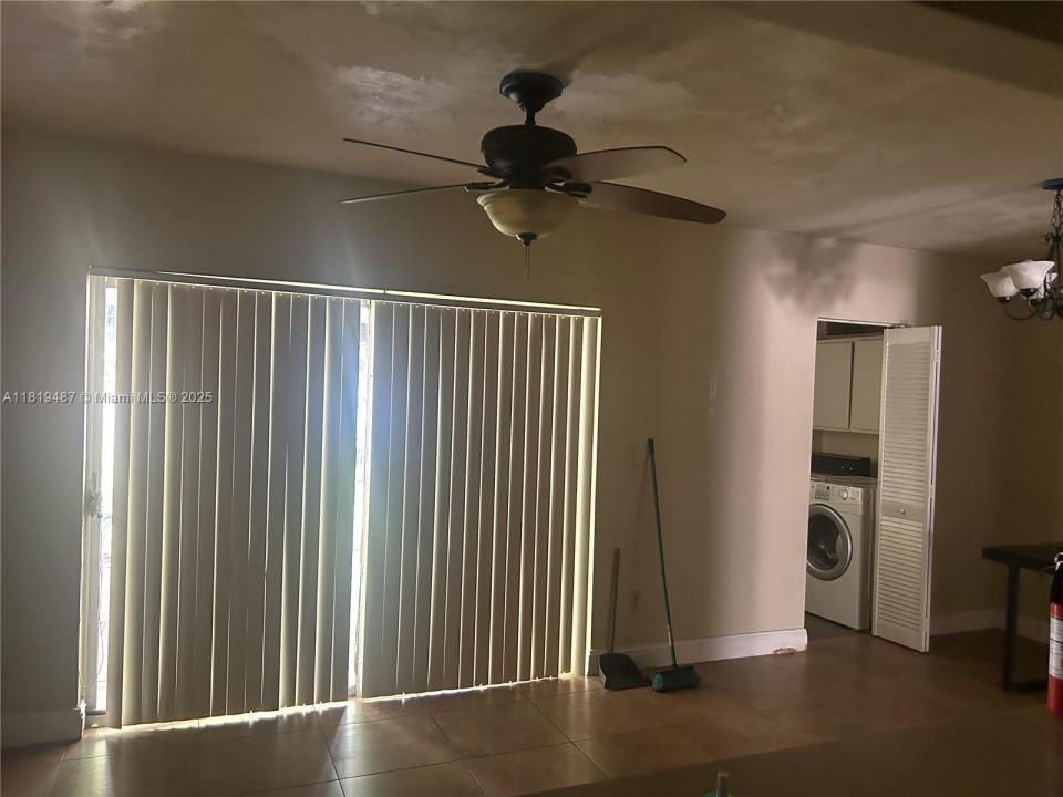 1680 W 72nd St, Hialeah, Florida 33014