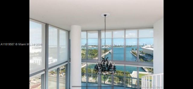 888 Biscayne Blvd 906, Miami, Florida 33132, USA