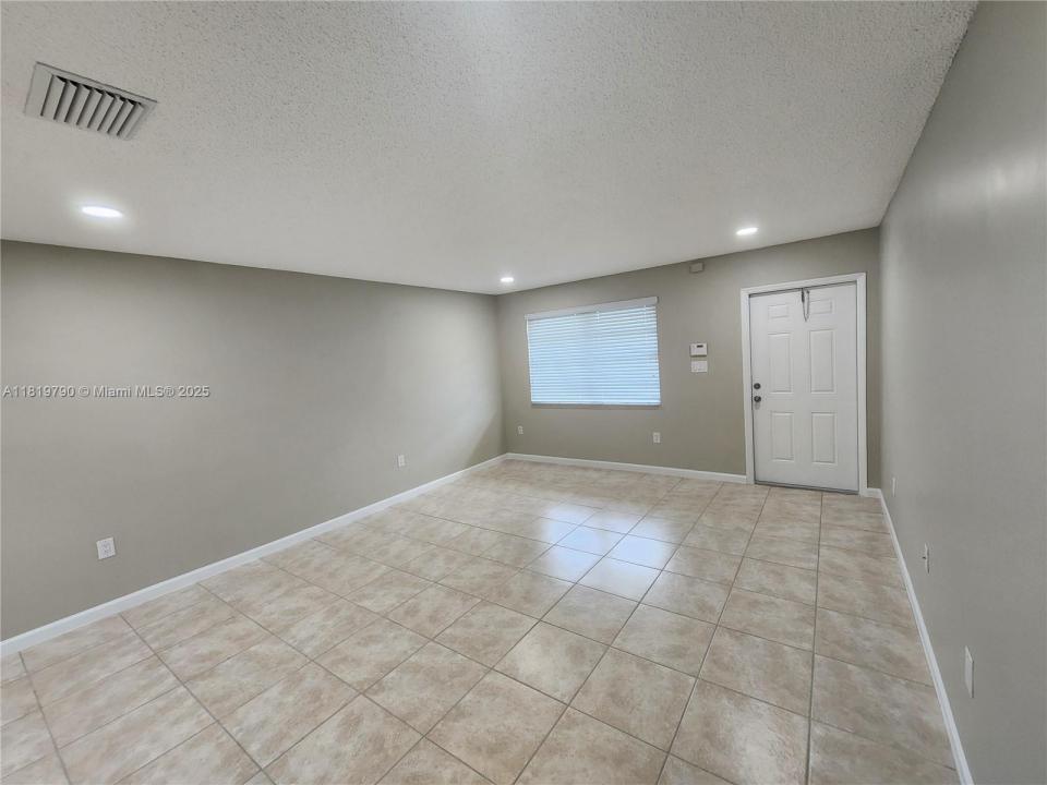 1806 SW 97th Ave 2, Miramar, Florida 33025, Estados Unidos