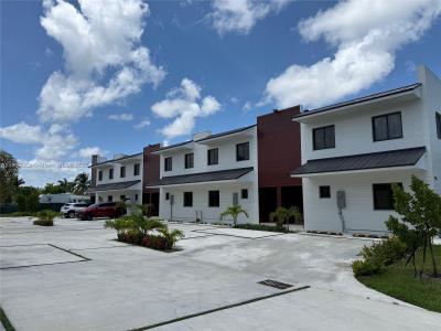 936 NW 10th St 3, Florida City, Florida 33034, USA