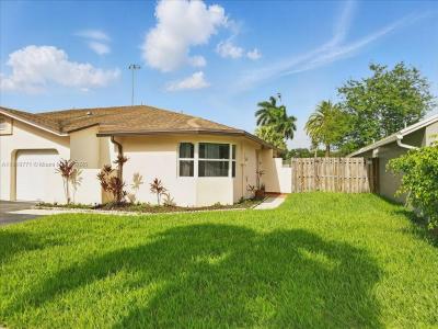 5874 SW 97th Ter, Cooper City, Florida 33328, USA