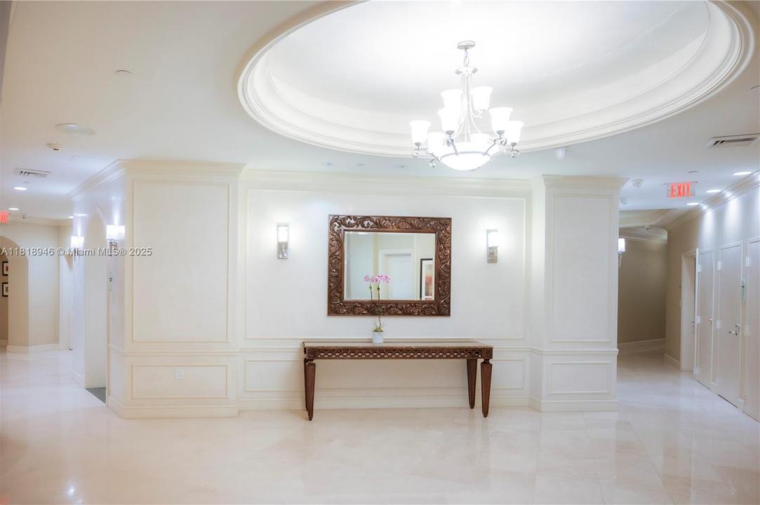 19900 E Country Club Dr 318, Aventura, Florida 33180, Stati Uniti