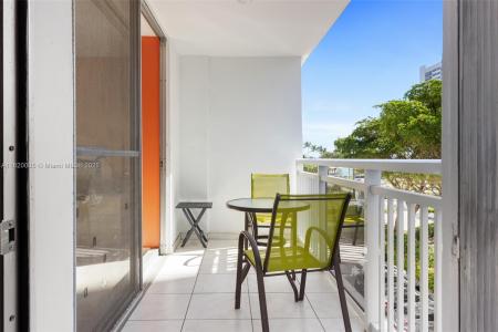 1849 S Ocean Dr 410, Hallandale Beach, Florida 33009, USA