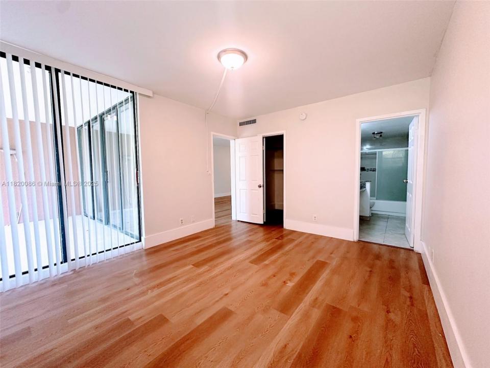 8419 Forest Hills Dr 302, Coral Springs, Florida 33065
