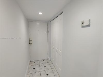801 NW 47th Ave W611, Miami, Florida 33126, USA