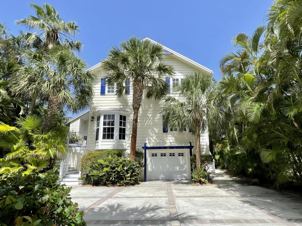 216 SE Atlantic Drive, Lantana, Florida 33462, USA