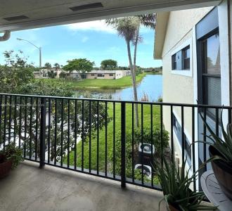 1484 Lake Crystal Dr E, West Palm Beach, Florida 33411, USA