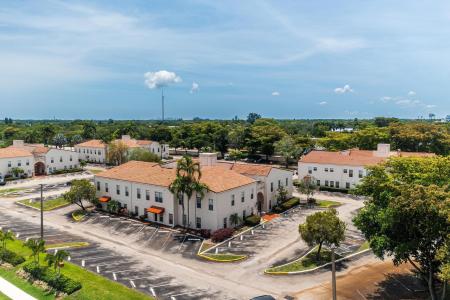 7777 N University Drive 101S, Tamarac, 佛羅里達州 33321, 美國