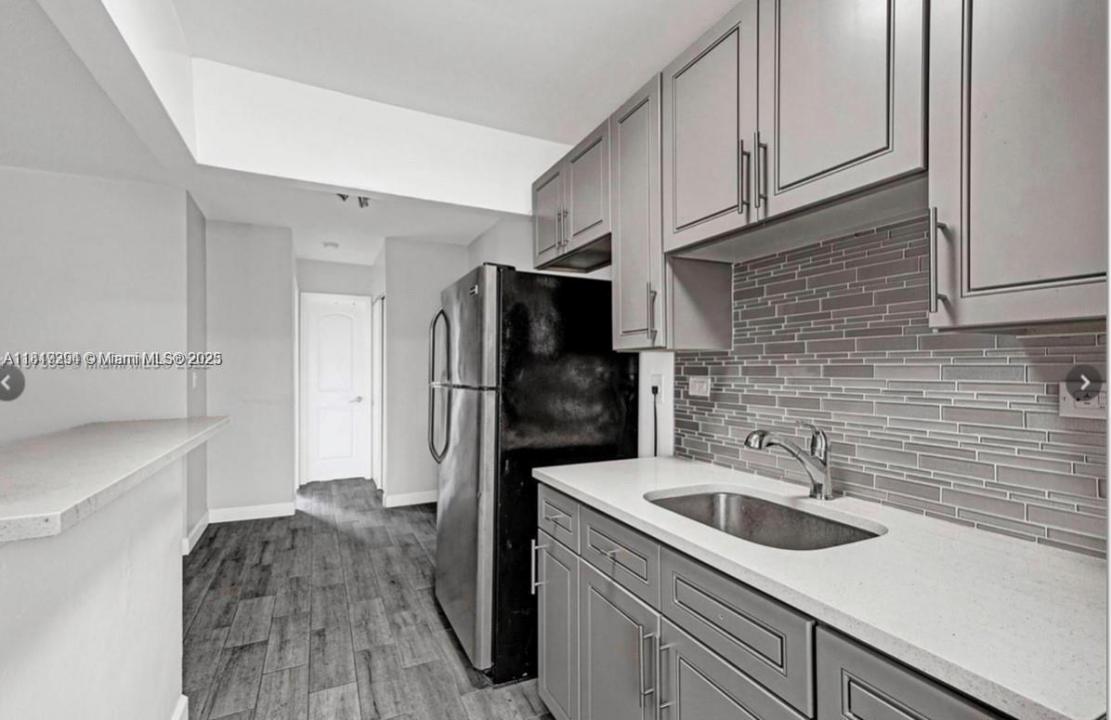 533 Meridian Ave 11, Miami Beach, Florida 33139, Estados Unidos