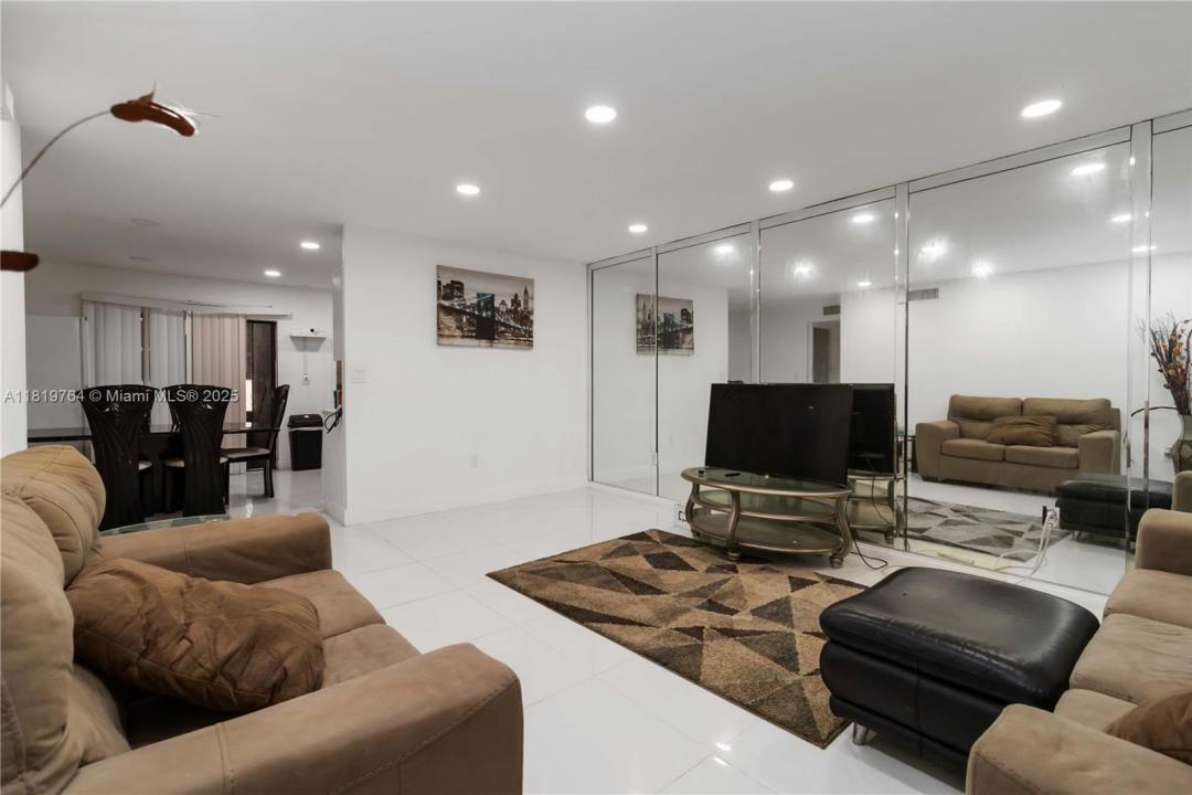 10350 SW 220th St 142, Cutler Bay, 佛罗里达州 33190, 美国