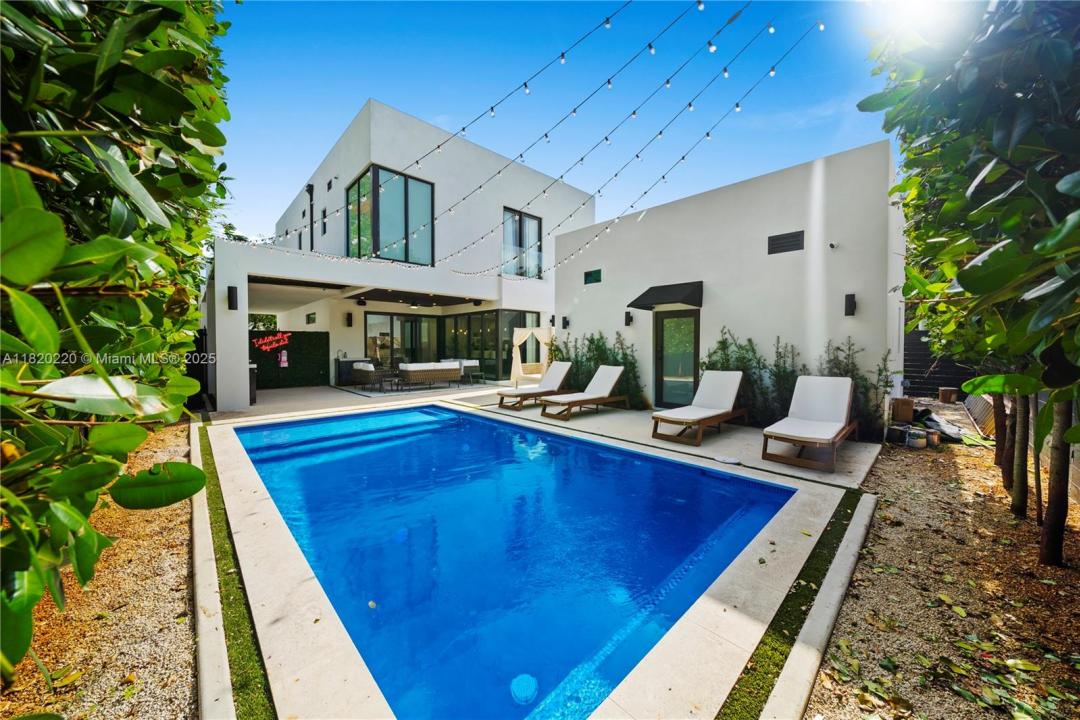 550 NW 42nd St, Miami, フロリダ 33127, アメリカ合衆国