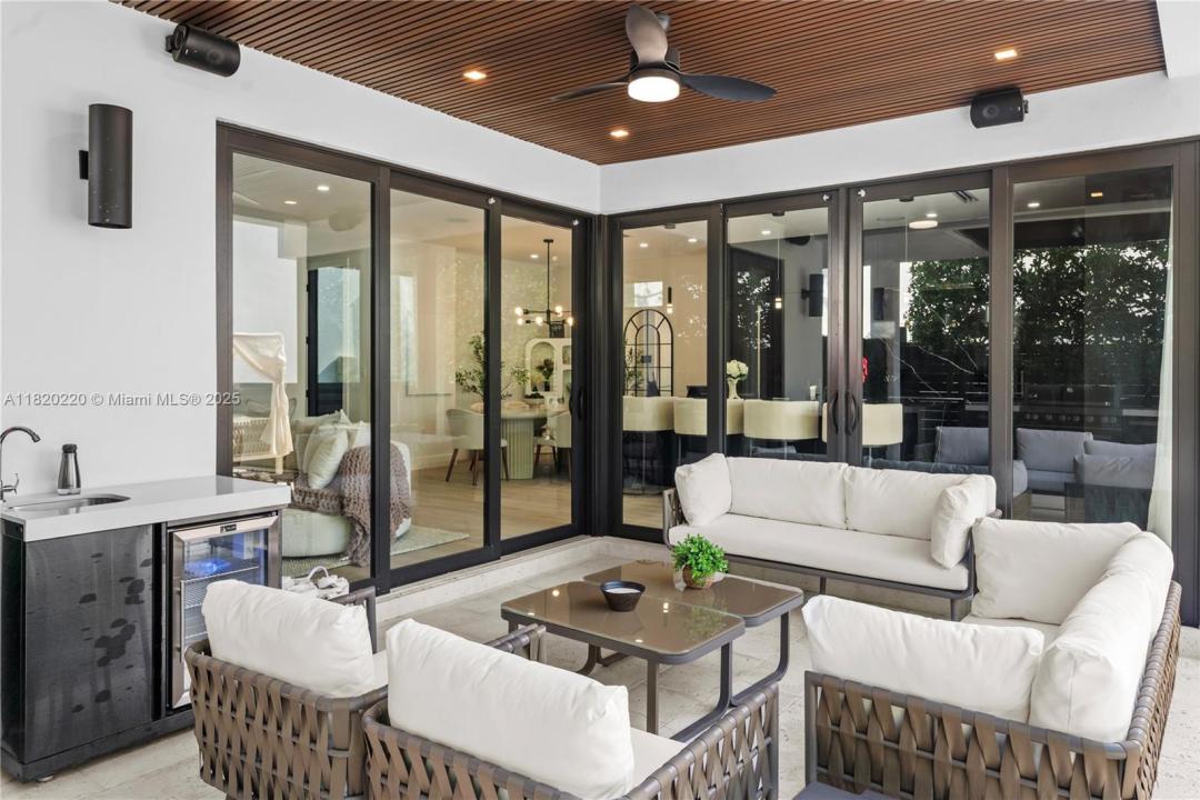 550 NW 42nd St, Miami, フロリダ 33127, アメリカ合衆国