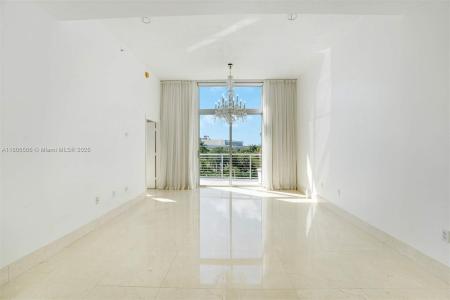 2001 Meridian Ave 516, Miami Beach, Florida 33139, USA
