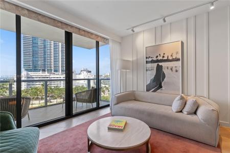 2201 Collins Ave 707, Miami Beach, Florida 33139, USA