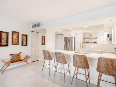 5701 Collins Ave 307, Miami Beach, Florida 33140, USA