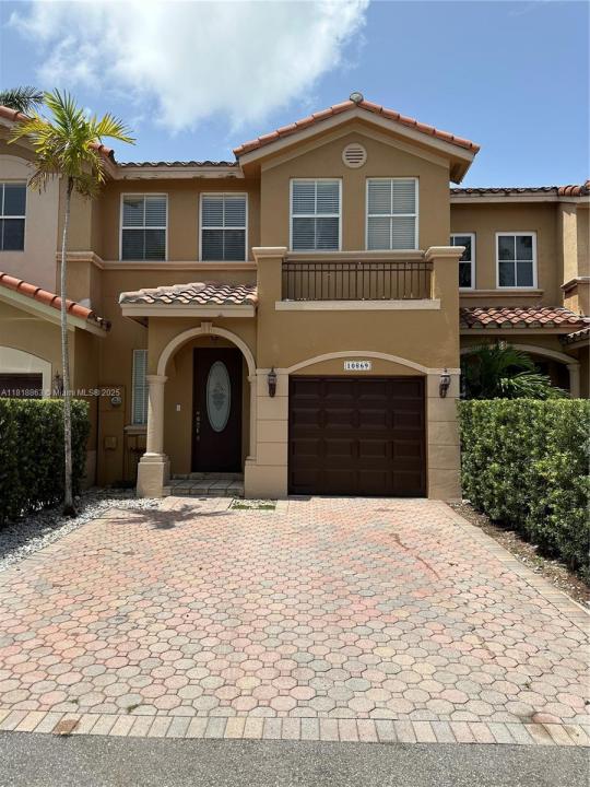 10869 SW 88th Ter 0, Miami, Florida 33176, USA