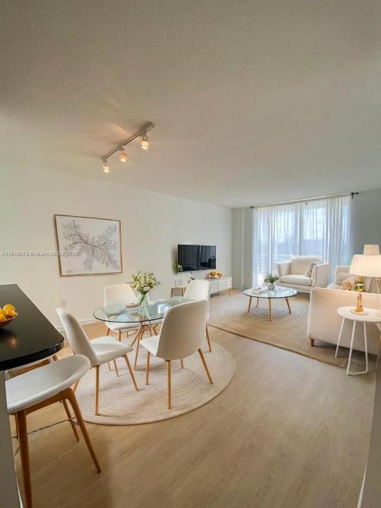 2775 NE 187th St 407, Aventura, Флорида 33180, Соединенные Штаты