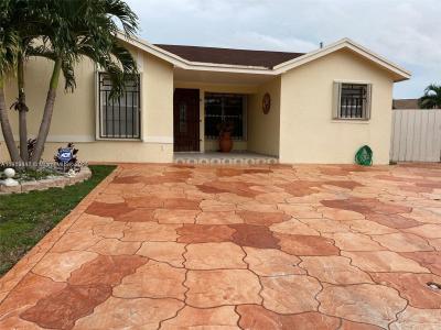 12548 SW 210th St, Miami, Florida 33177, USA