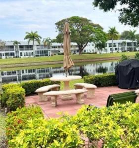 573 Durham U 573, Deerfield Beach, Florida 33442, USA