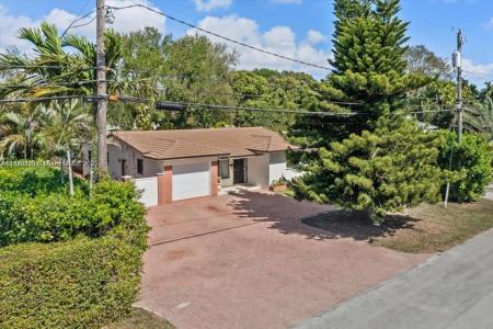 6385 SW 25th St, Miami, Florida 33155, USA