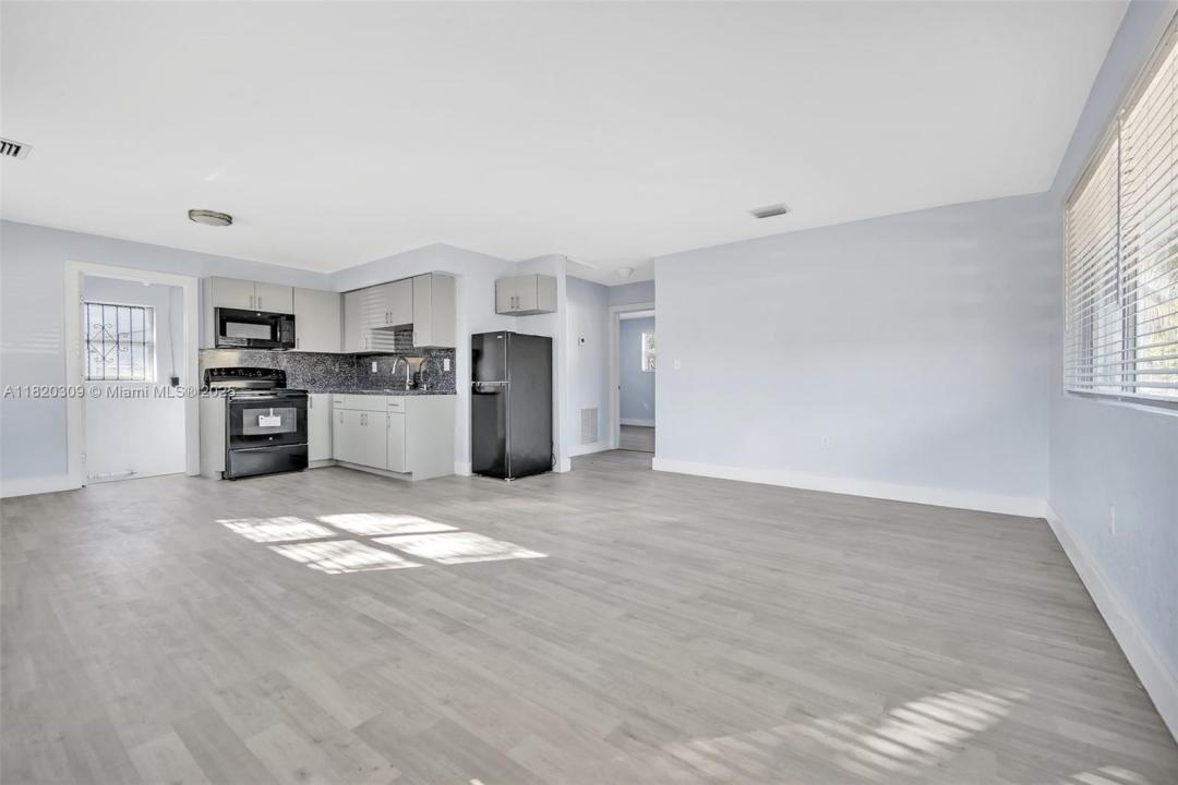 8180 NW 13th Ave, Miami, Florida 33147