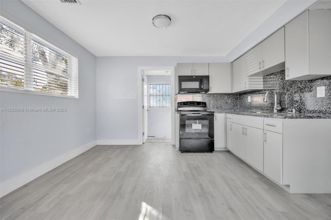 8180 NW 13th Ave, Miami, Florida 33147