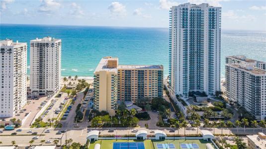 2501 S Ocean Dr 810, Hollywood, Florida 33019, USA