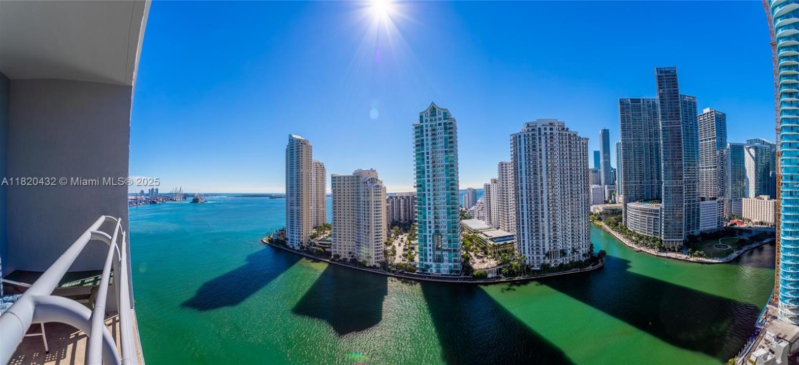 325 S Biscayne Blvd 2615, Miami, フロリダ 33131, アメリカ合衆国