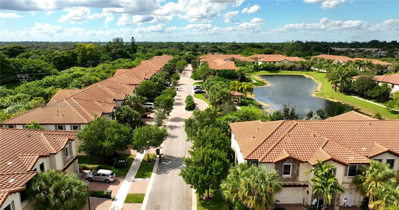 3962 Devenshire Ct, Coconut Creek, Florida 33073