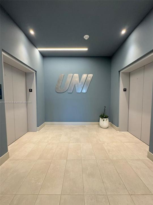1642 NE 1st Ave 2303, Miami, Florida 33132, USA