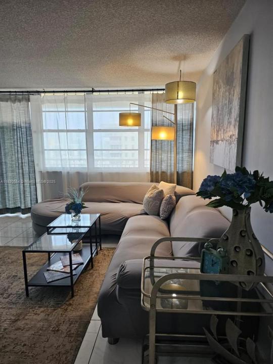 251 174th St 2111, Sunny Isles Beach, Floride 33160, États-Unis