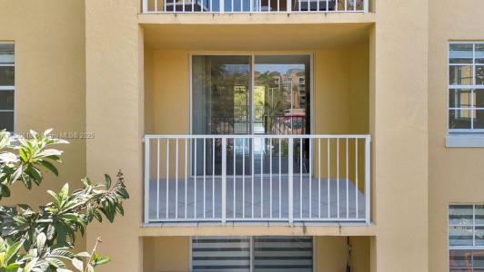 19555 E Country Club Dr 8307, Aventura, Florida 33180, USA