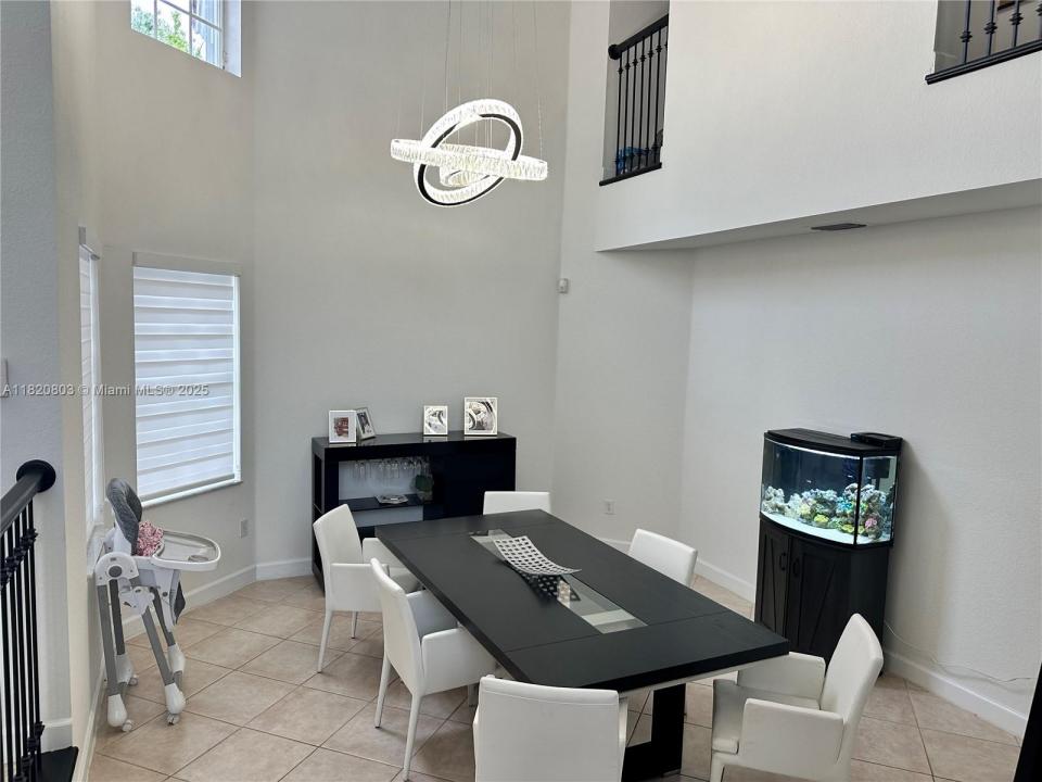 10873 NW 71st St, Doral, Floride 33178, États-Unis