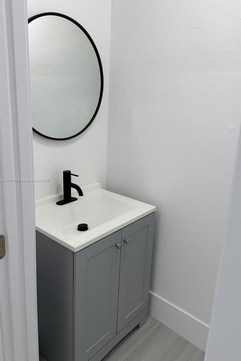105 NW 14th Way 1, Dania Beach, فلوريدا 33004, الولايات المتحدة