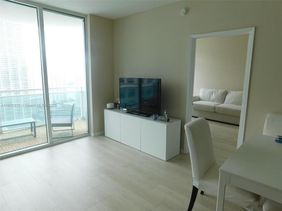 950 BRICKELL BAY DR 3206, Miami, Florida 33131, Estados Unidos