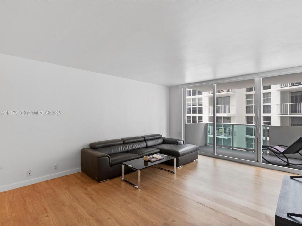 1200 West Ave 823, Miami Beach, Florida 33139