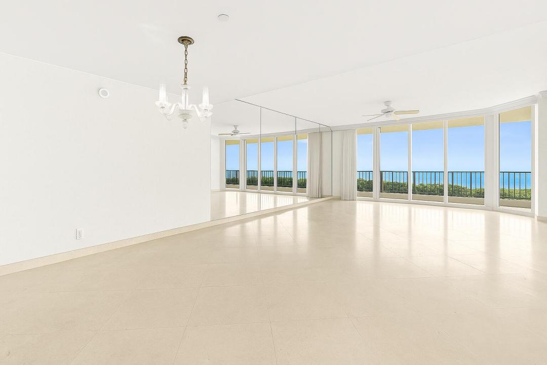 800 Ocean Drive 204, Juno Beach, Florida 33408, USA