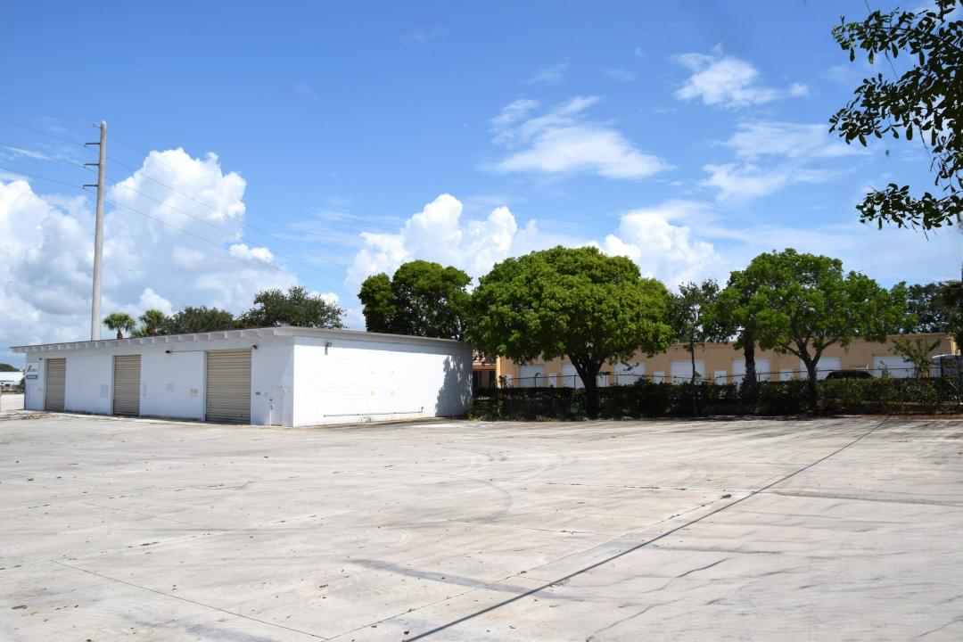 281 Old Dixie Highway, Tequesta, Florida 33469