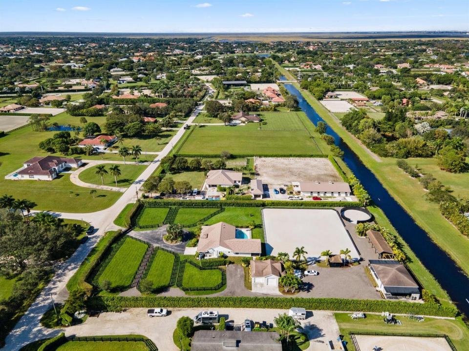 2904 Appaloosa Trail, SADDLE TRAIL PARK OF WELLINGTON, Wellington, Florida 33414, Estados Unidos