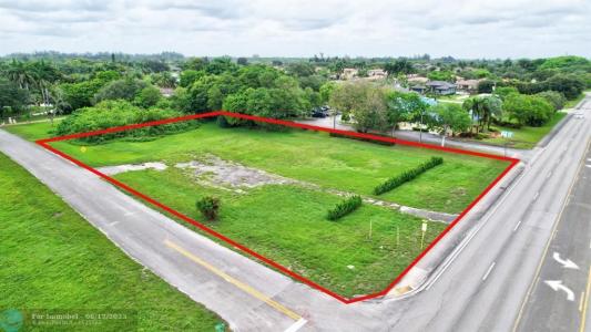 5655 Davie Road, Davie, Florida 33314