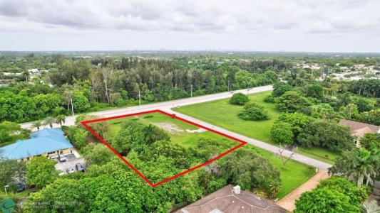5655 Davie Road, Davie, Florida 33314